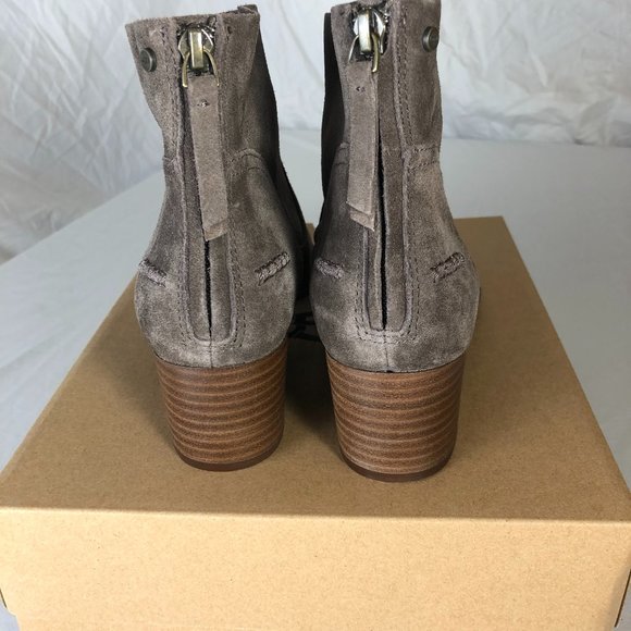 Women's UGG, Bandera Mysterious Suede Ankle Boot - Picture 3 of 5